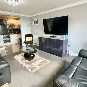  Apartment Ocean Village